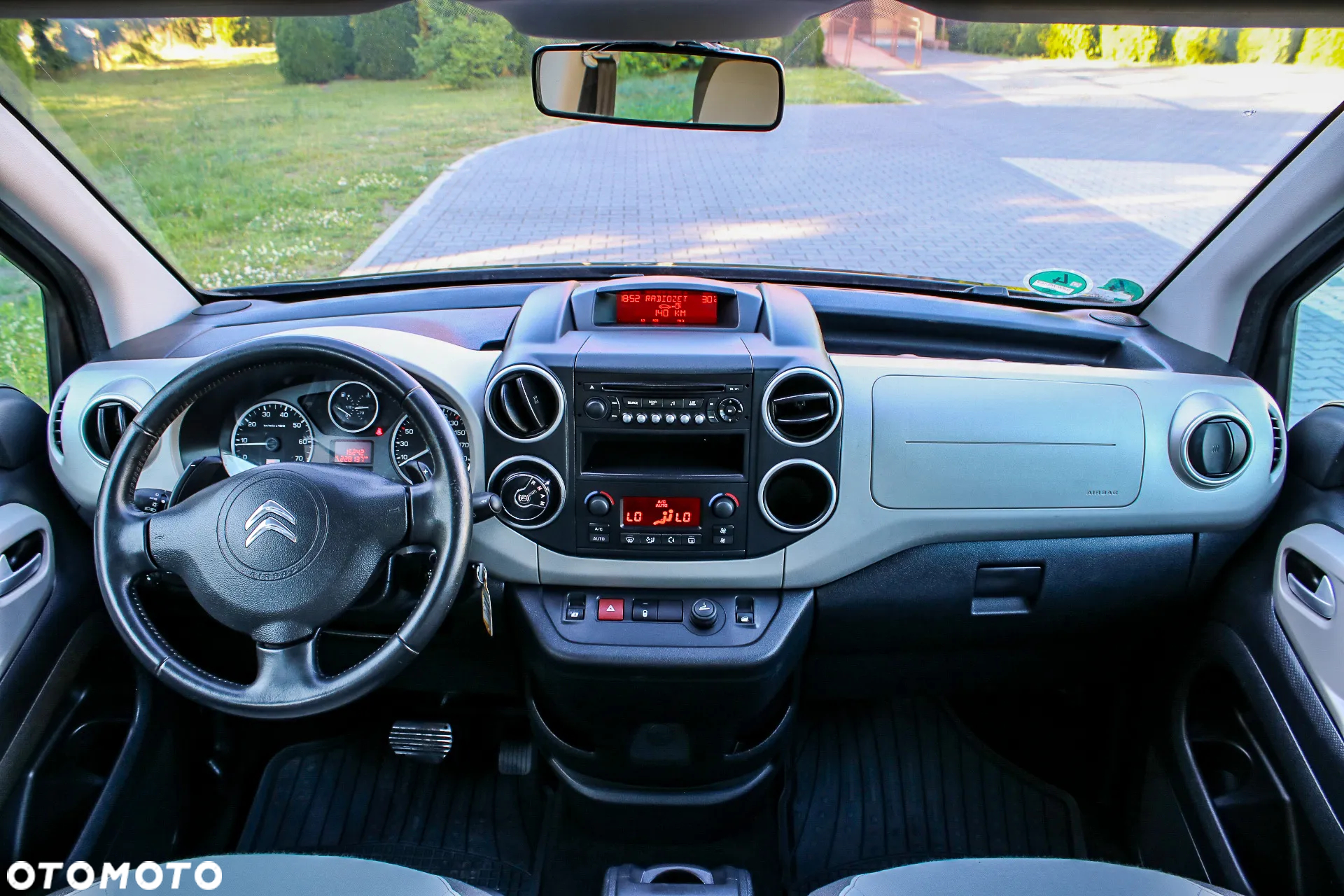 Citroën Berlingo Multispace e-HDi 90 FAP EGS6 Exclusive - 18