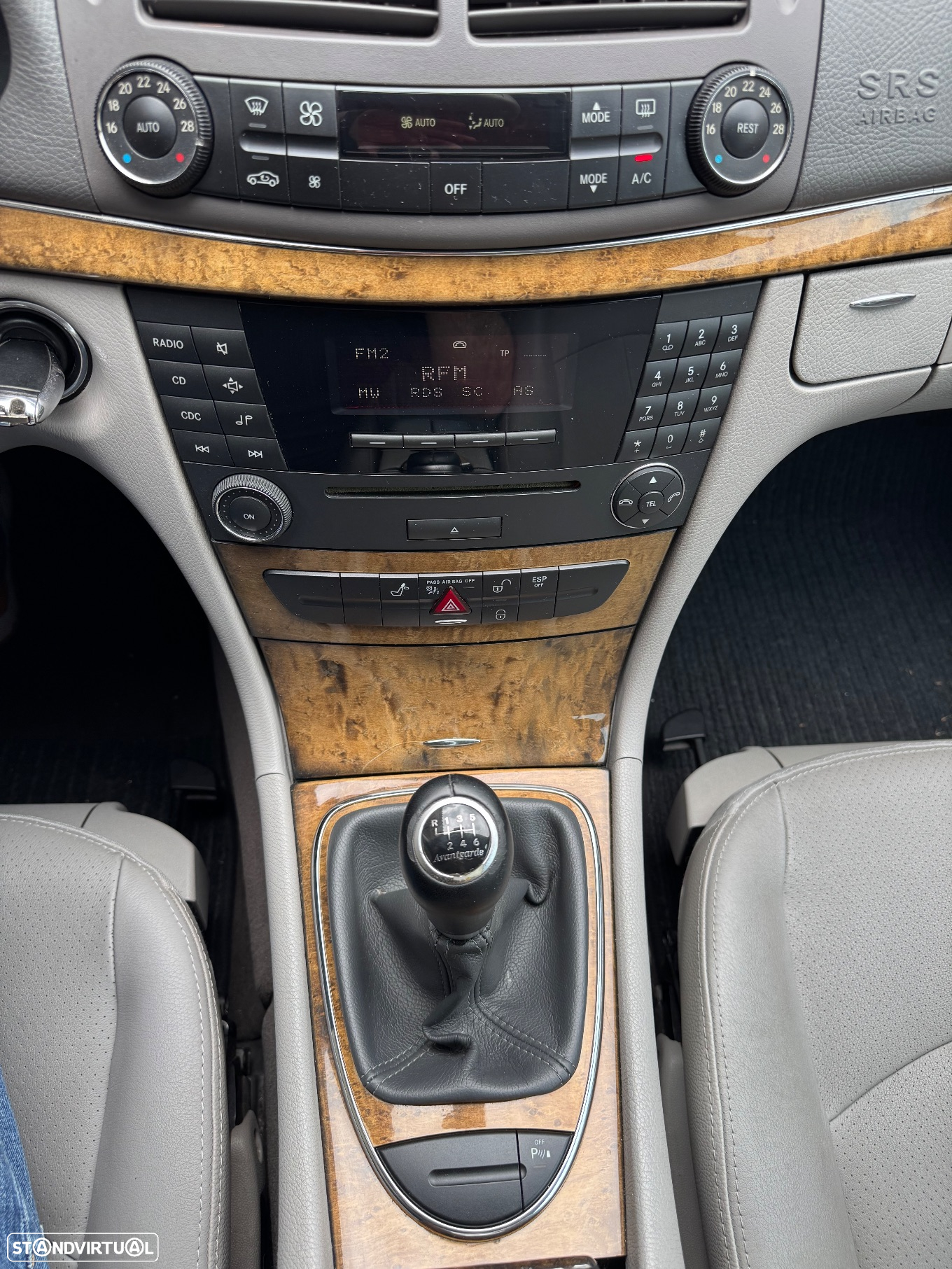 Mercedes-Benz E 220 CDi Avantgarde - 12