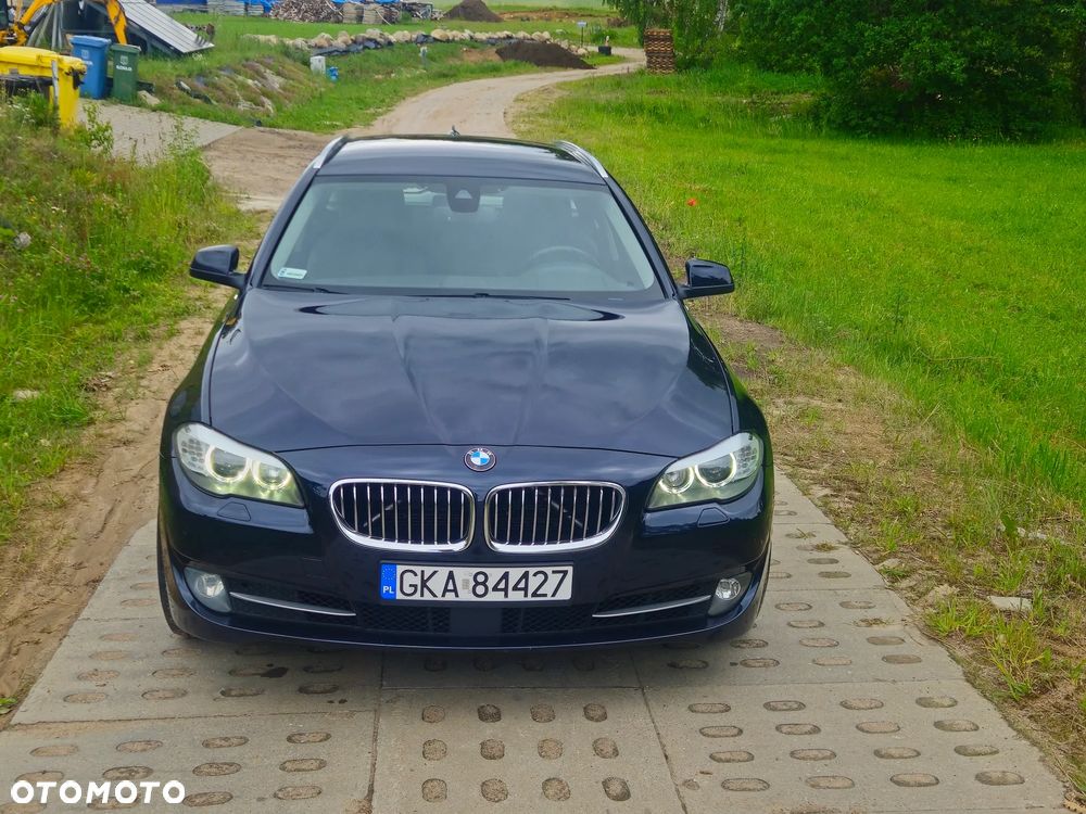 BMW Seria 5 525d xDrive - 1
