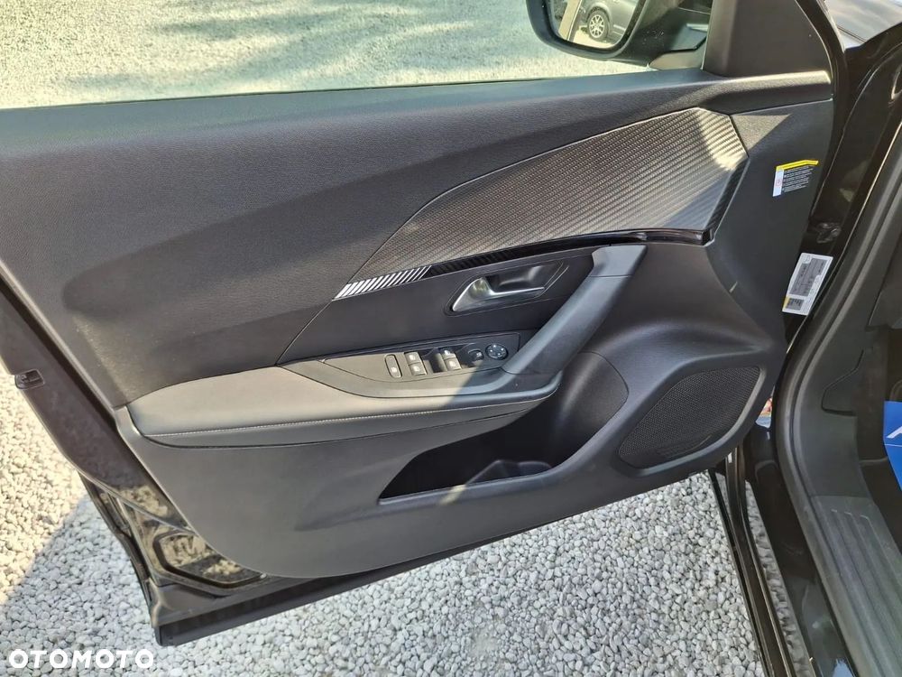 Peugeot 2008 1.2 PureTech Allure S&S EAT8 - 19