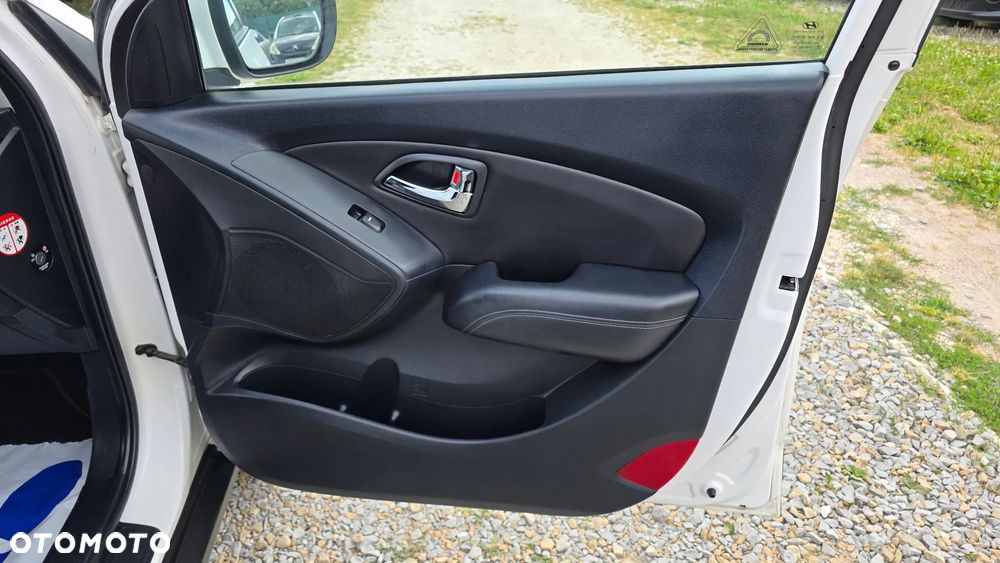 Hyundai ix35 1.6 2WD Fifa World Cup Edition - 22