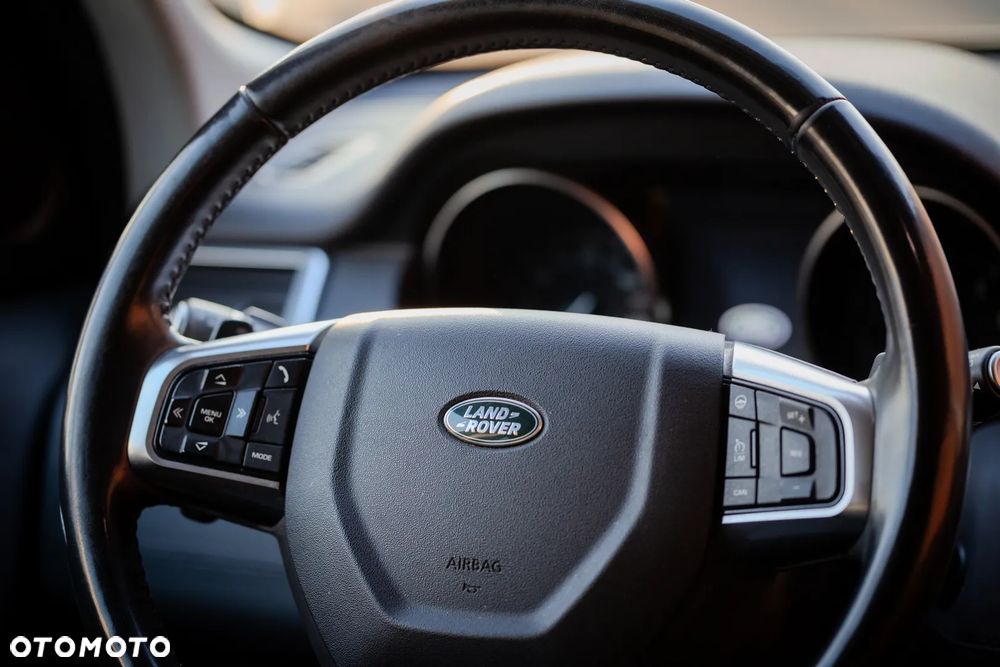 Land Rover Discovery Sport - 12