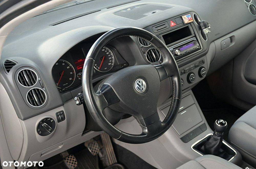 Volkswagen Golf Plus - 17