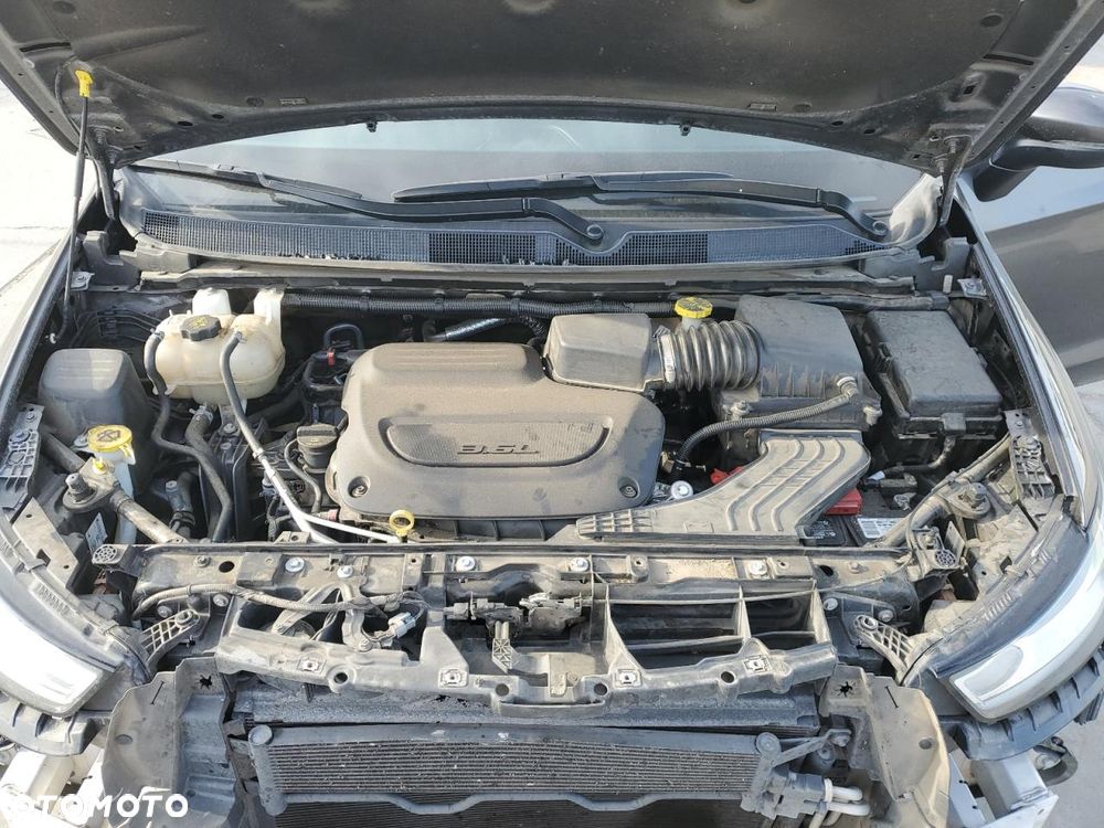 Chrysler Pacifica - 10