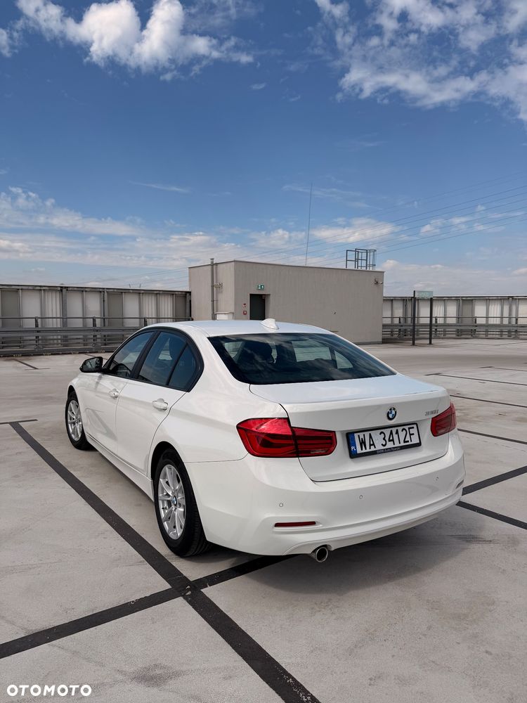 BMW Seria 3 318i - 7