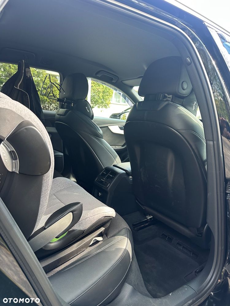 Audi A4 Avant 2.0 TDI S tronic - 10