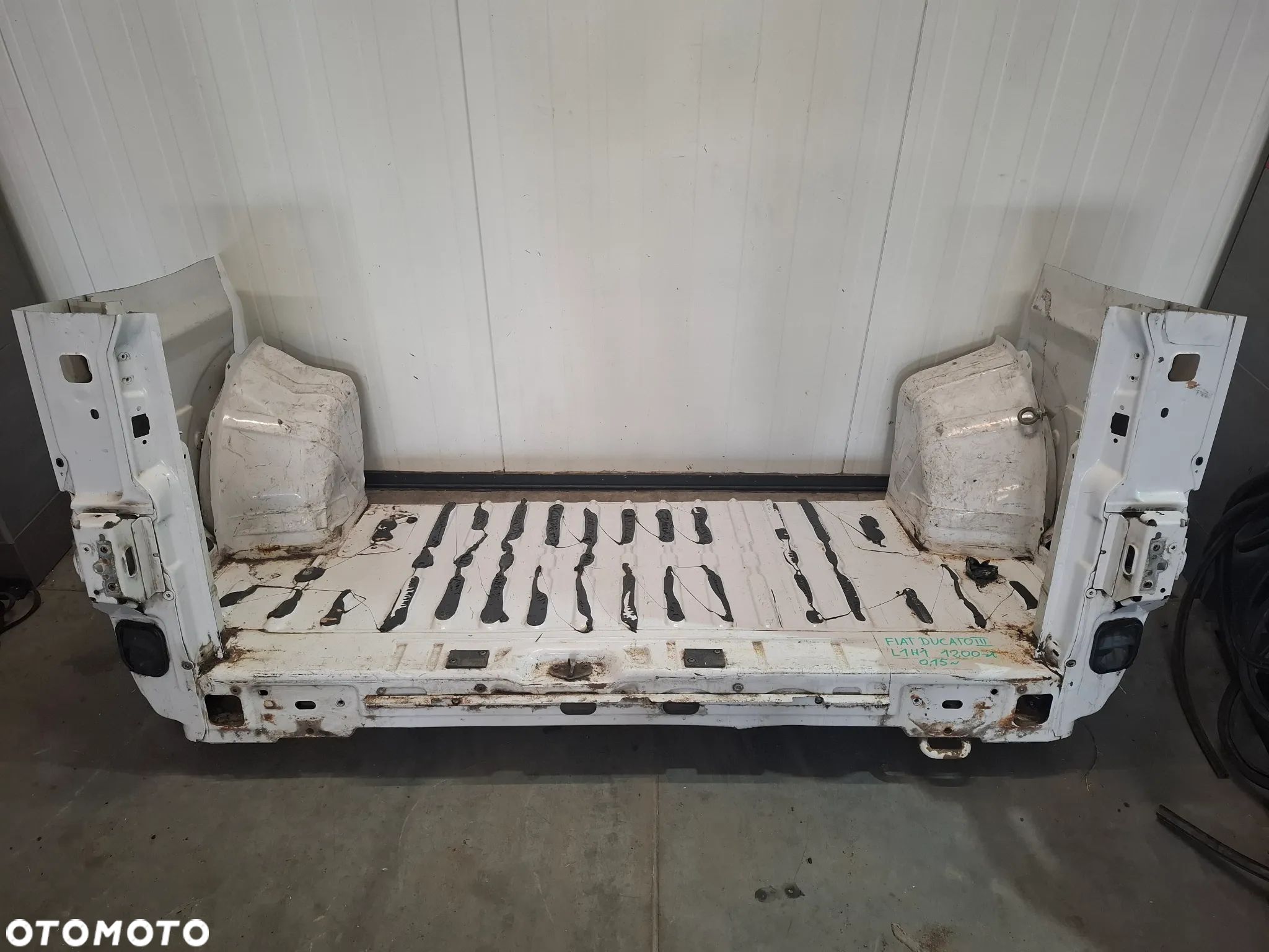 PAs tylny podłoga Fiat Ducato III Jumper Boxer L1H1 Rok 2015 - 1