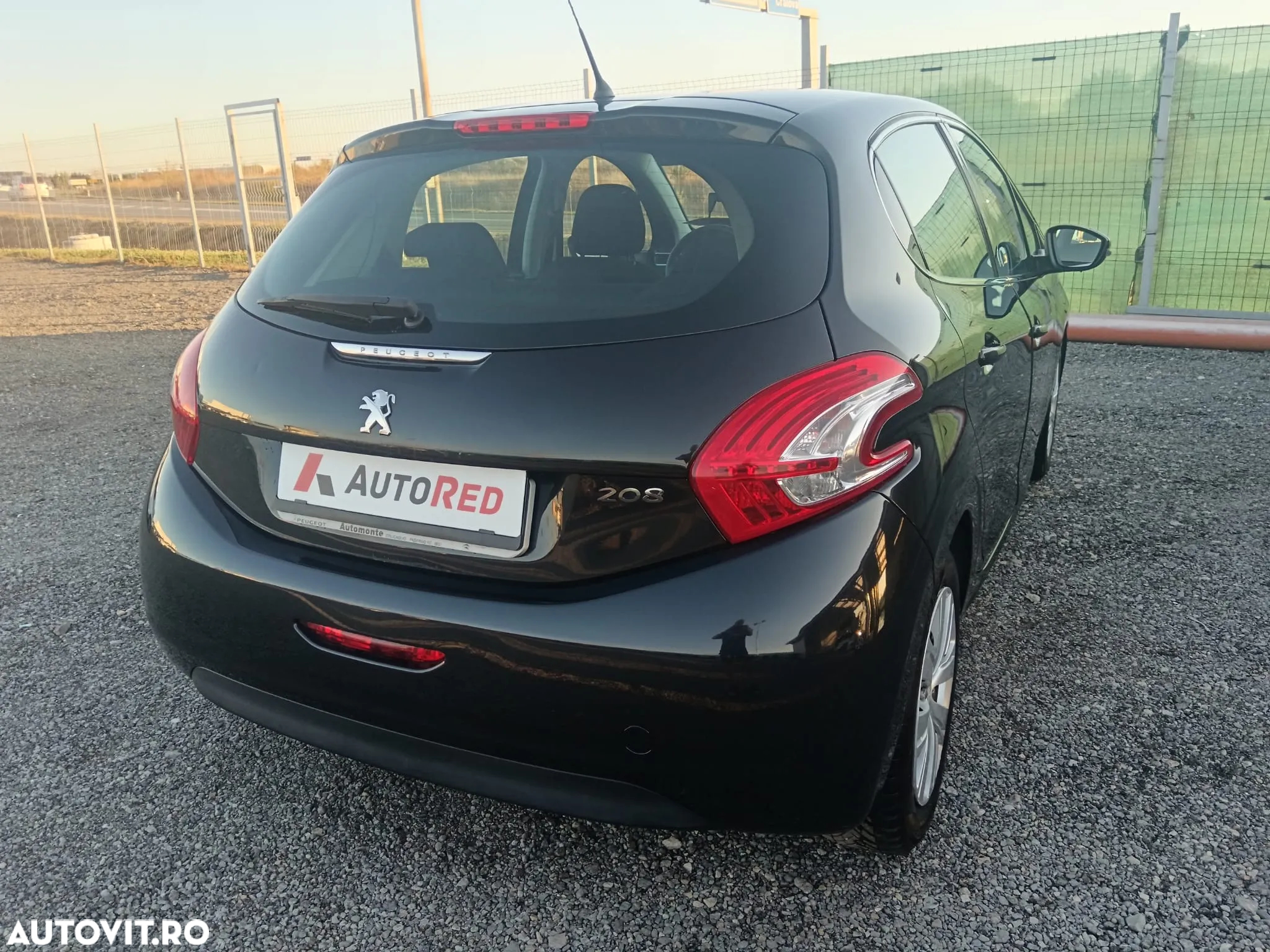 Peugeot 208 1.4 HDi FAP Style - 3