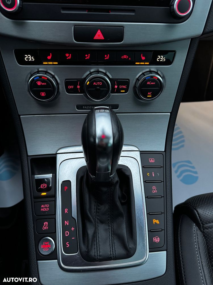 Volkswagen Passat CC 2.0 TDI BlueMotion Technology DSG Exclusive - 18