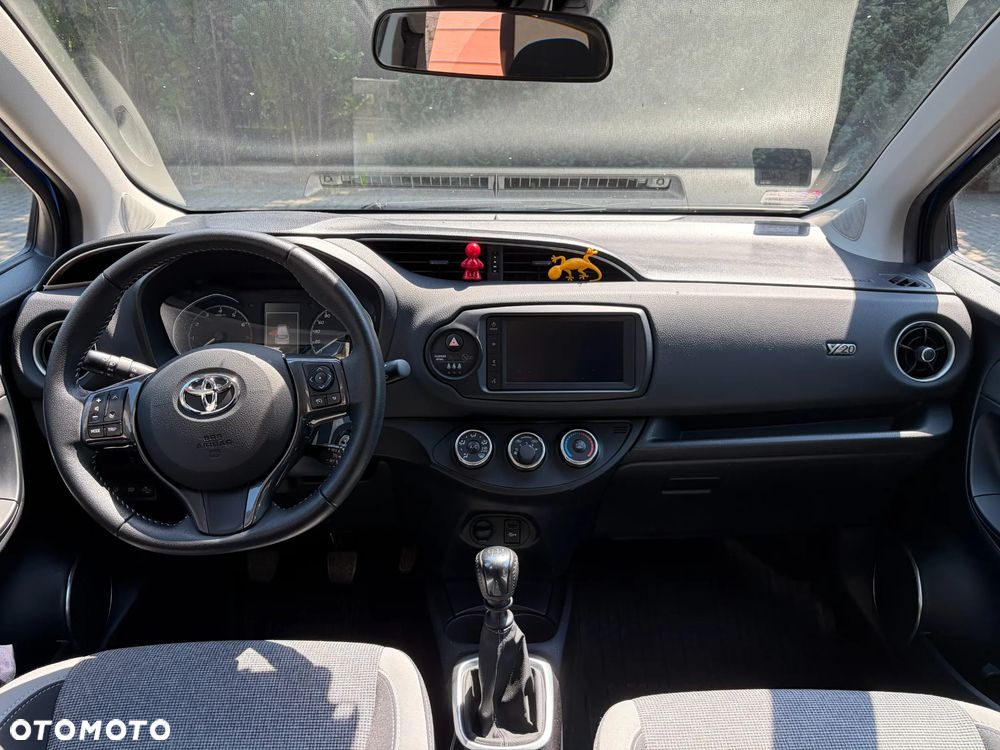 Toyota Yaris 1.5 Premium - 11