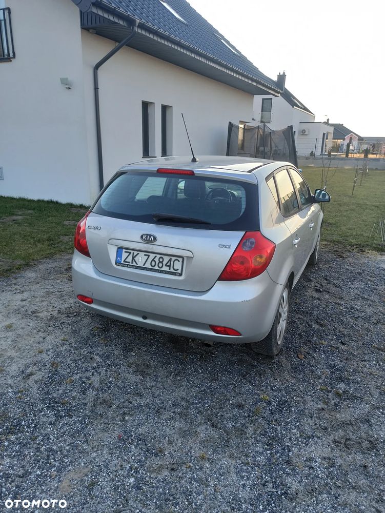 Kia Ceed 1.6 CRDi 90 Vision - 10