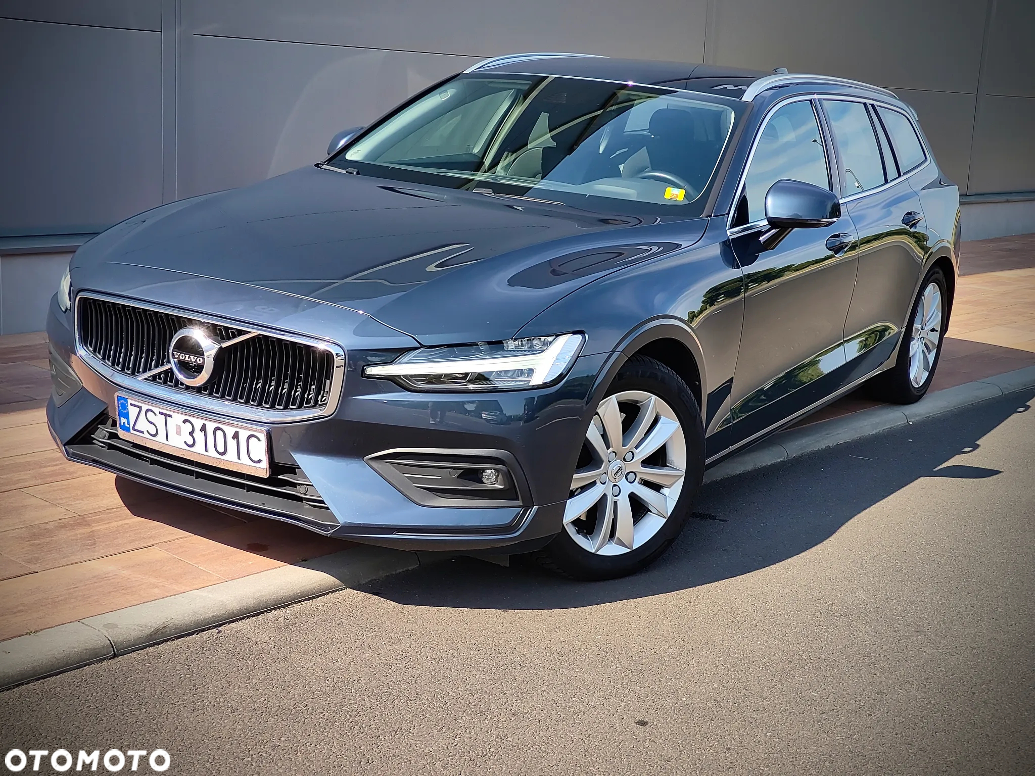 Volvo V60 B3 B Geartronic Momentum - 2
