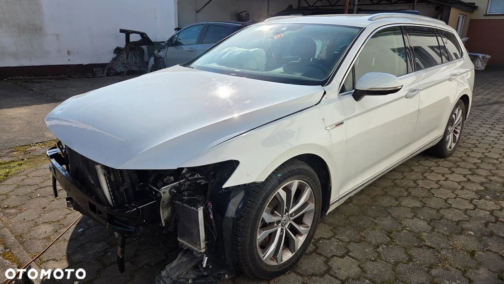 Volkswagen Passat 2.0 TDI SCR (BlueMotion Tech) 4Motion D Highline - 1