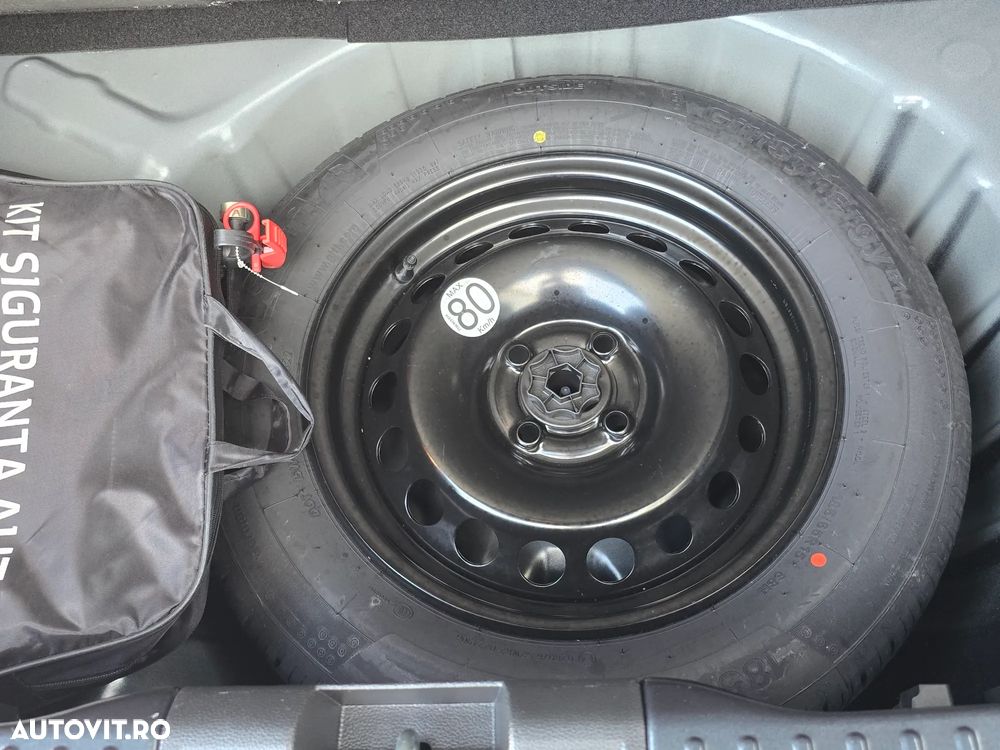 Dacia Sandero Stepway TCe 90 MT6 Comfort - 19