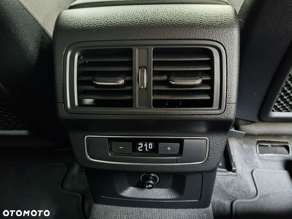 Audi Q5 40 TDI quattro S tronic sport - 29