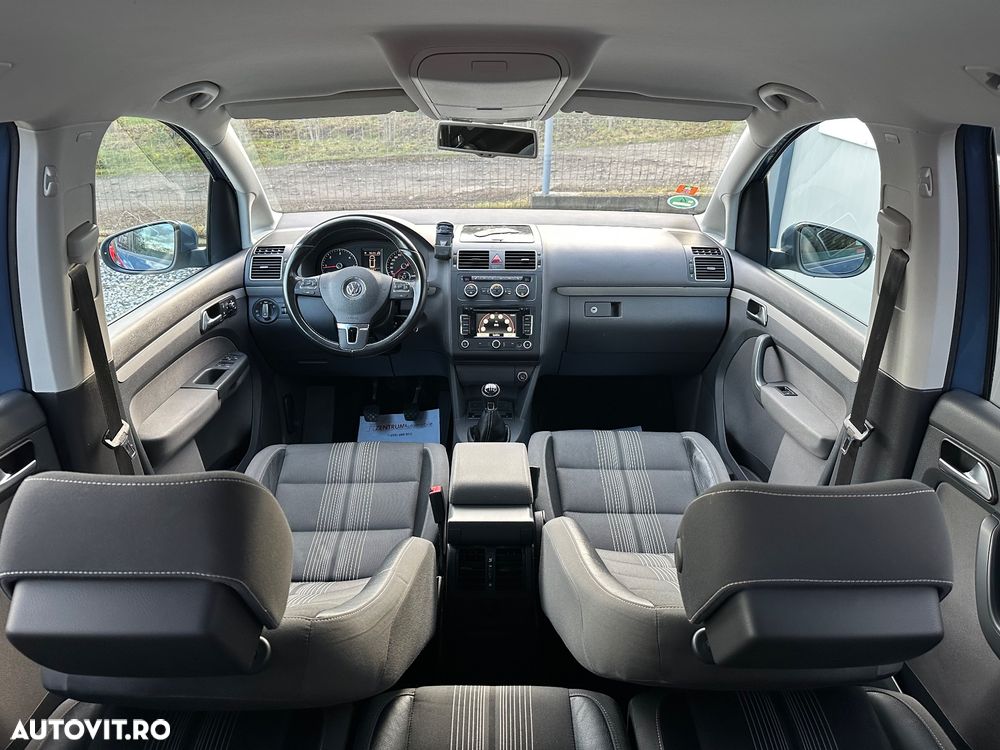 Volkswagen Touran 1.6 TDI DPF BlueMotion Technology MATCH - 16