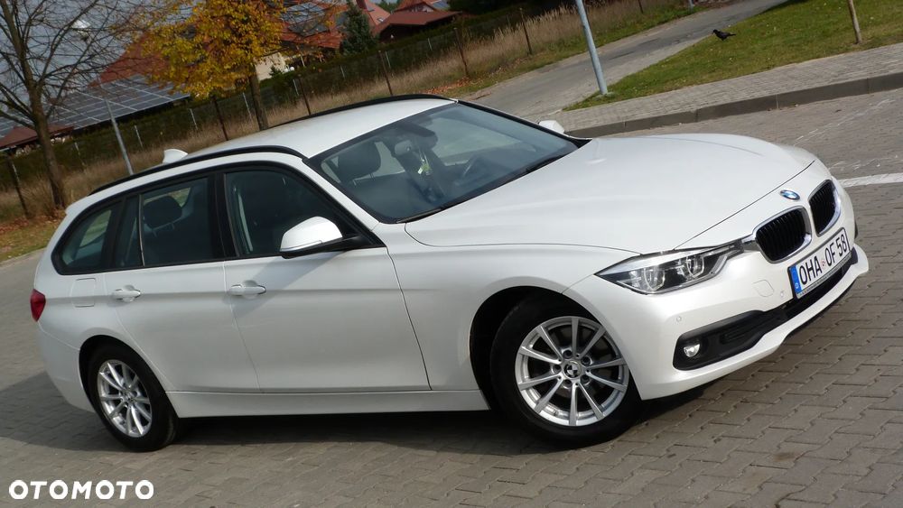 BMW Seria 3 318d Touring Sport Line - 4