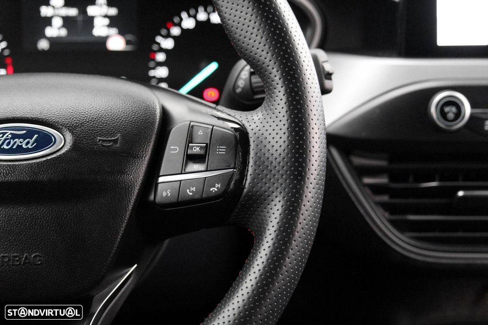Ford Focus 1.0 EcoBoost MHEV ST-Line - 26