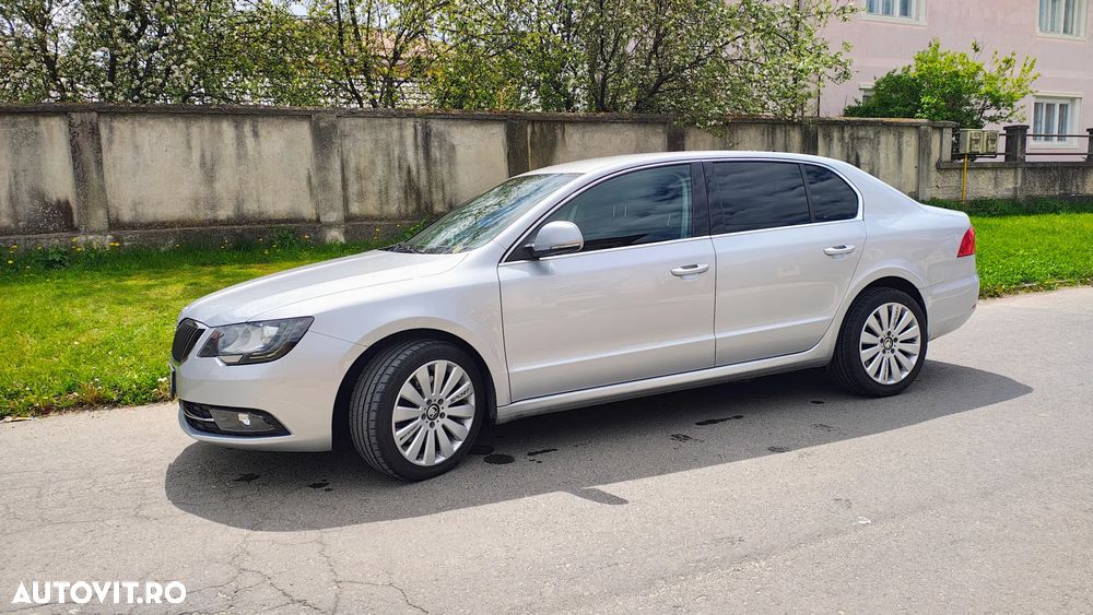 Skoda Superb 2.0 TDI Elegance - 3