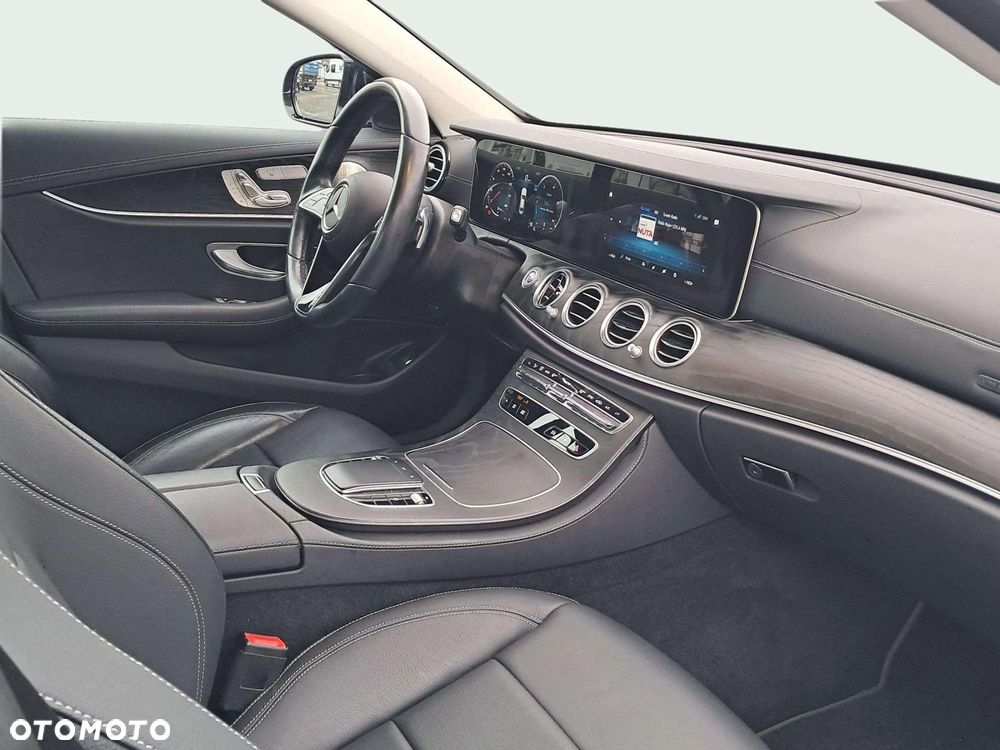Mercedes-Benz Klasa E 220 d 4-Matic Avantgarde - 12