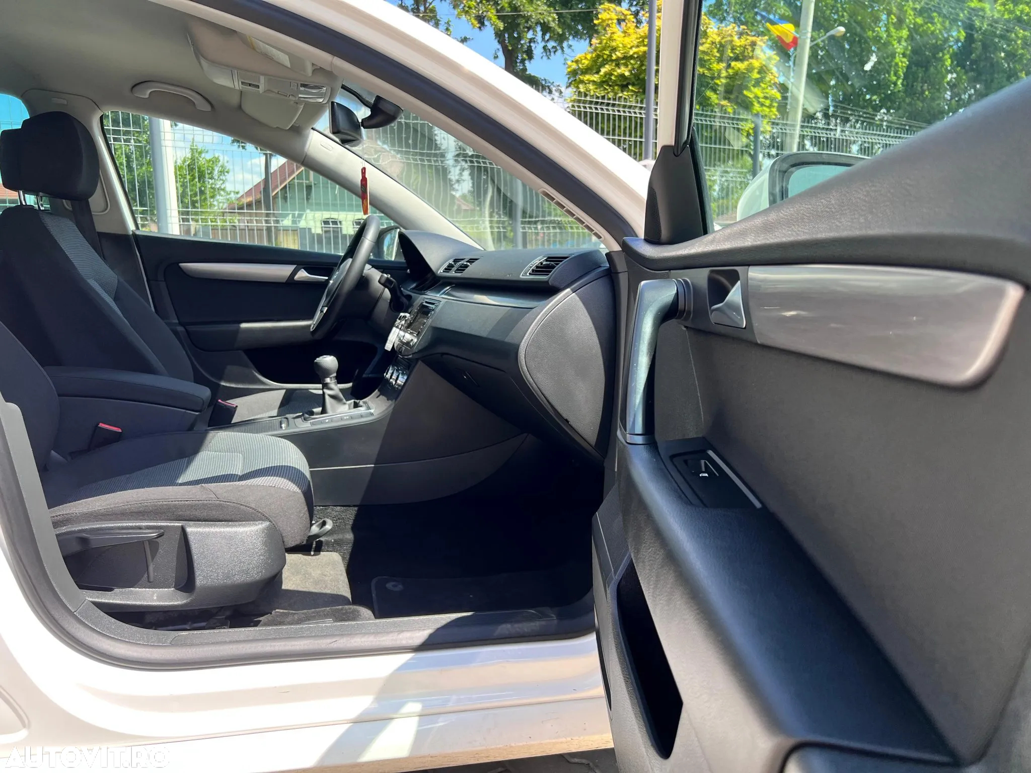 Volkswagen Passat - 20