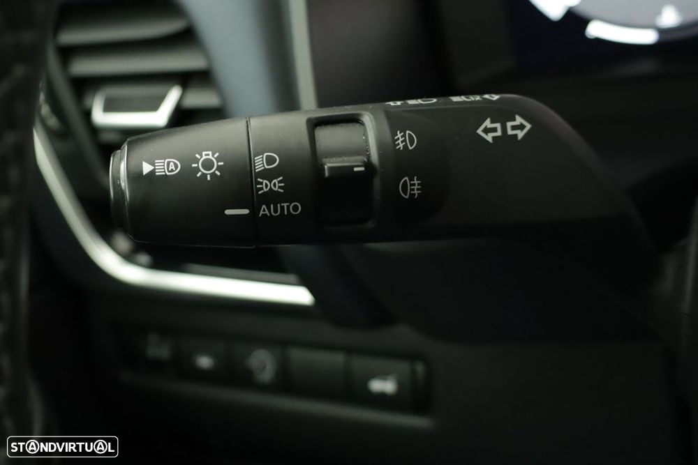 Nissan Qashqai 1.3 DIG-T N-Connecta Xtronic - 17