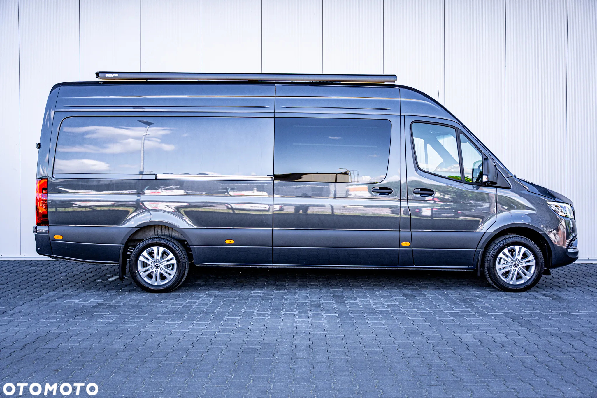 Mercedes-Benz Sprinter - 2