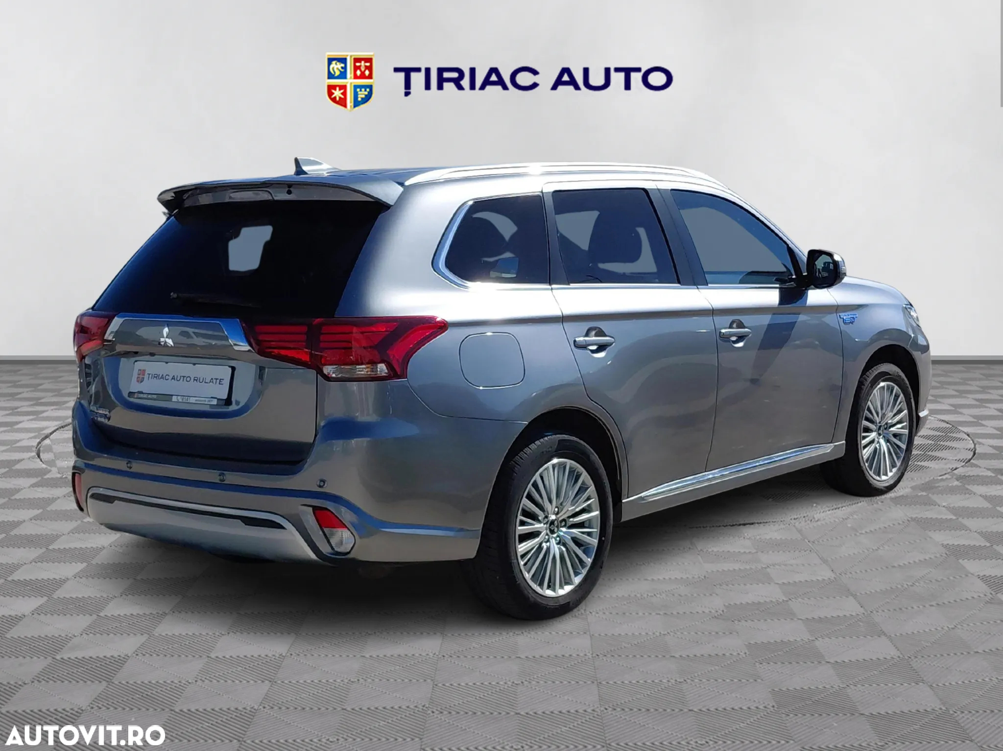 Mitsubishi Outlander 2.4 4WD Plug-In Hybrid Spirit - 6