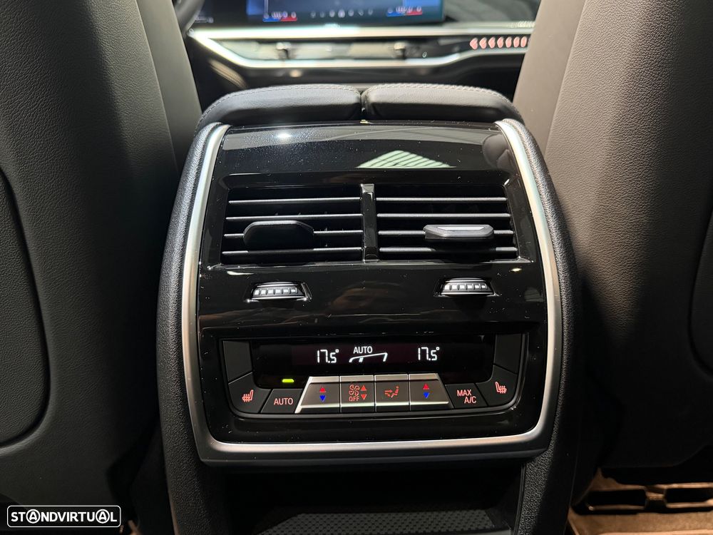 BMW X5 50 e xDrive Pack M Desportivo Pro - 40