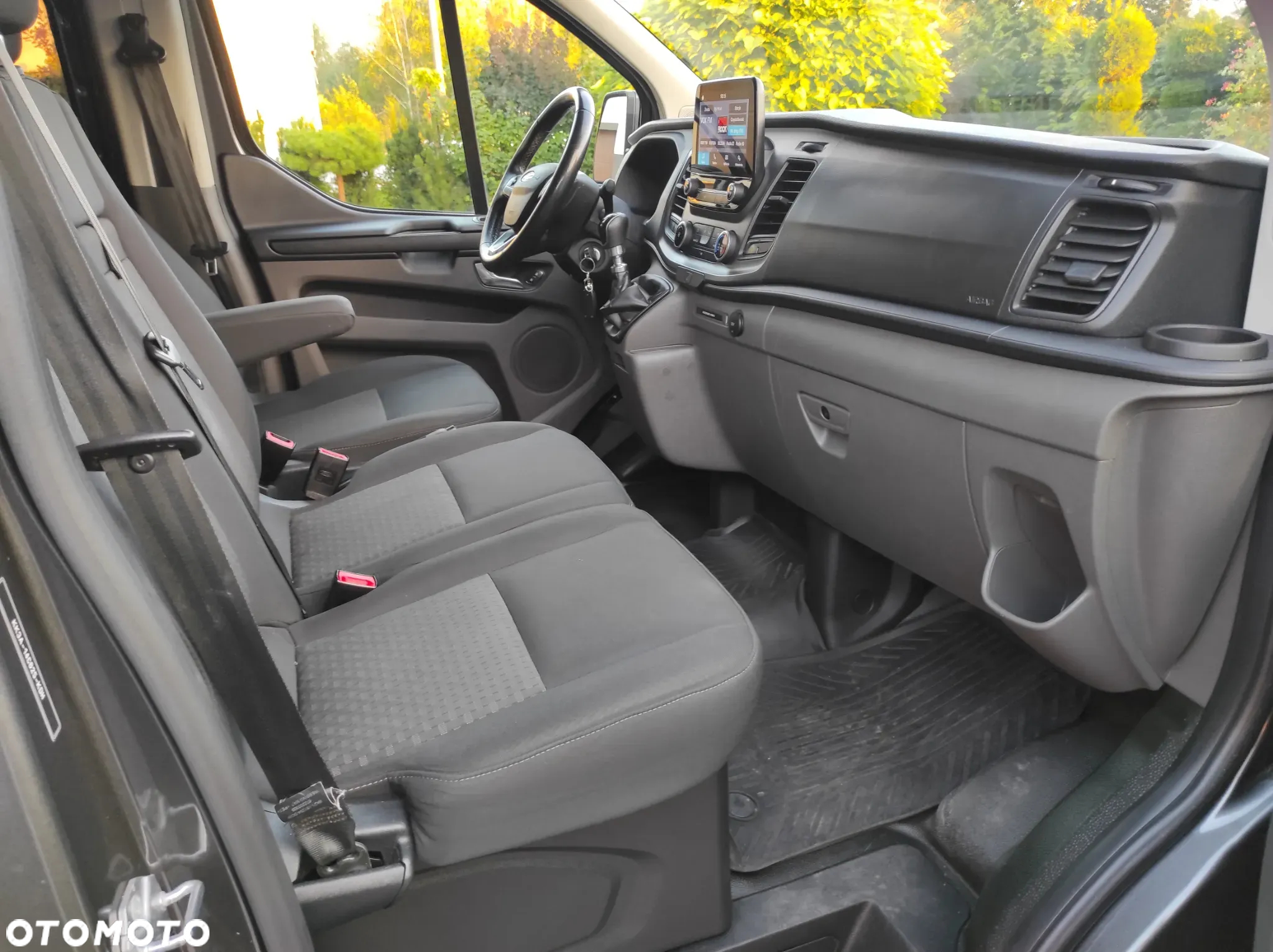 Ford Tourneo Custom - 18