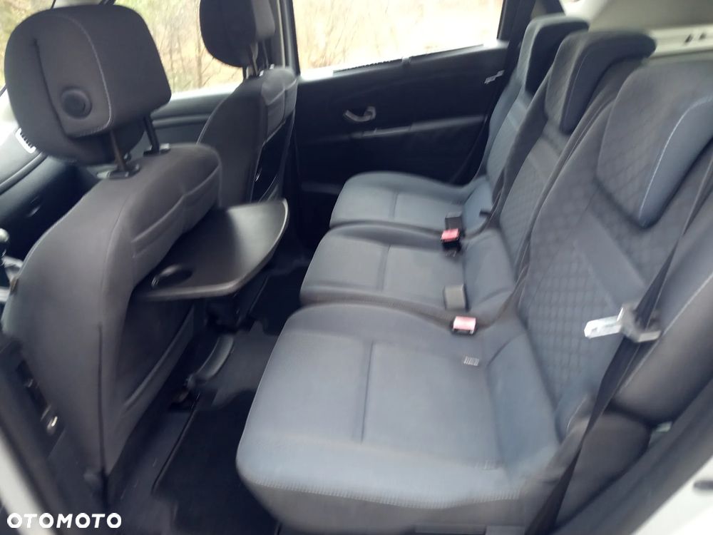 Renault Scenic - 16