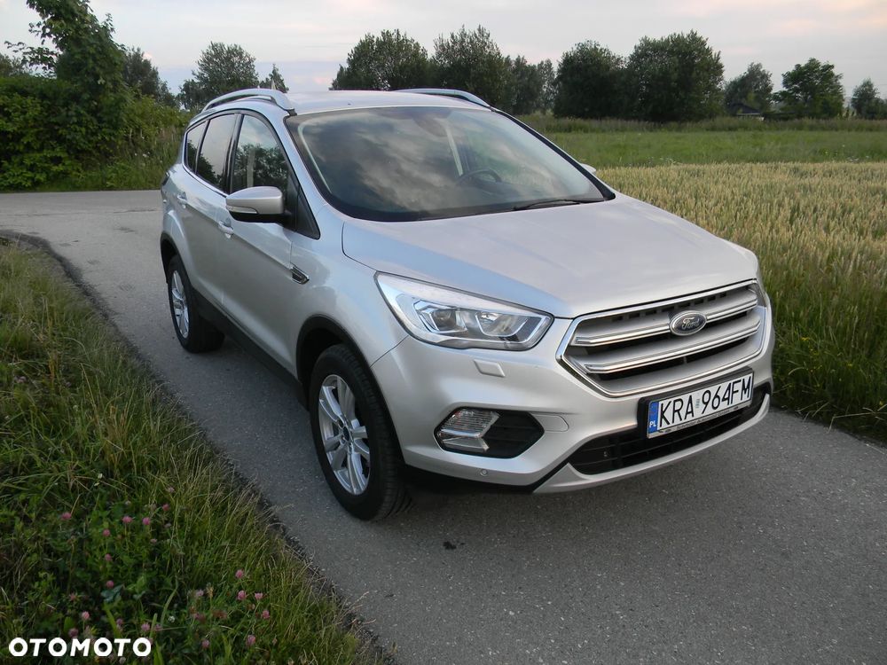 Ford Kuga 1.5 EcoBoost 2x4 Business Edition - 1