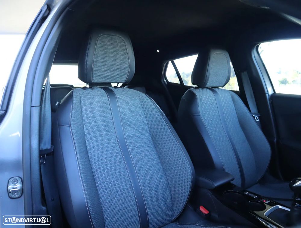 Peugeot 2008 1.2 Allure - 4