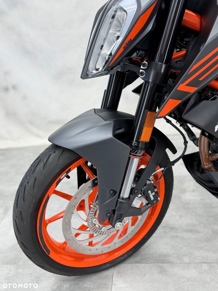 KTM Duke 125 - 11