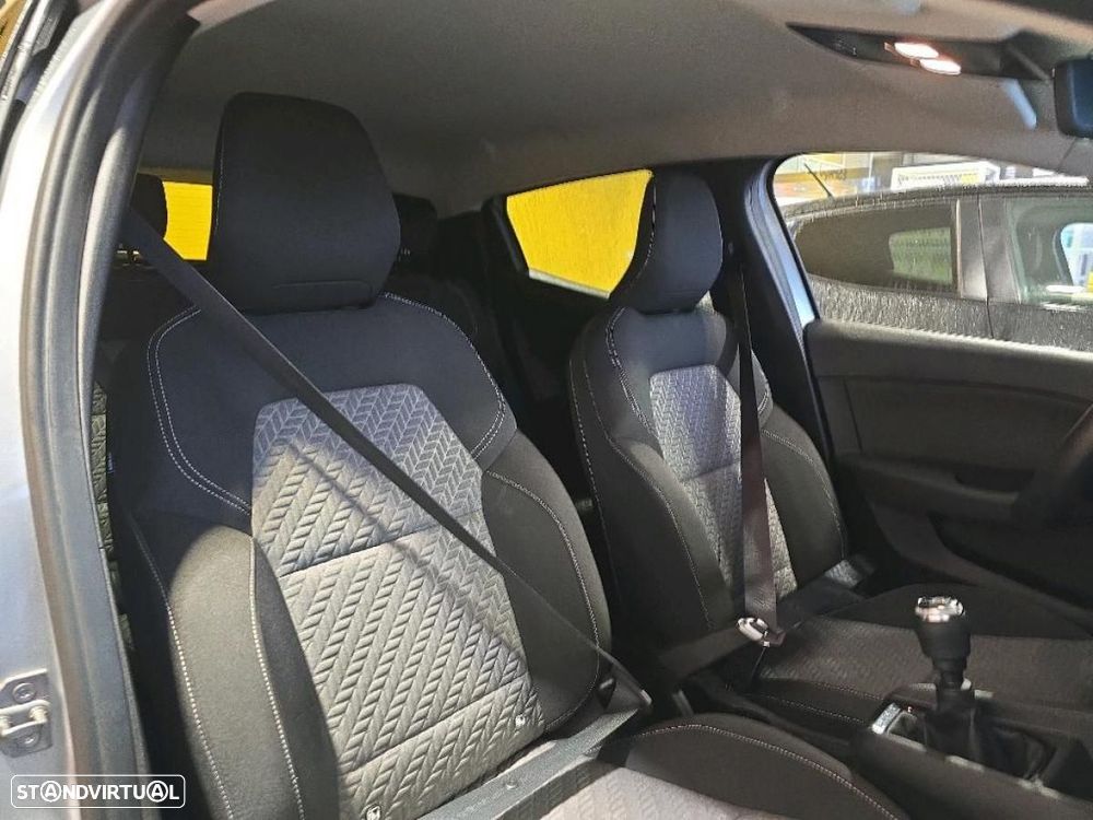 Renault Clio 1.0 TCe Evolution Bi-Fuel - 4