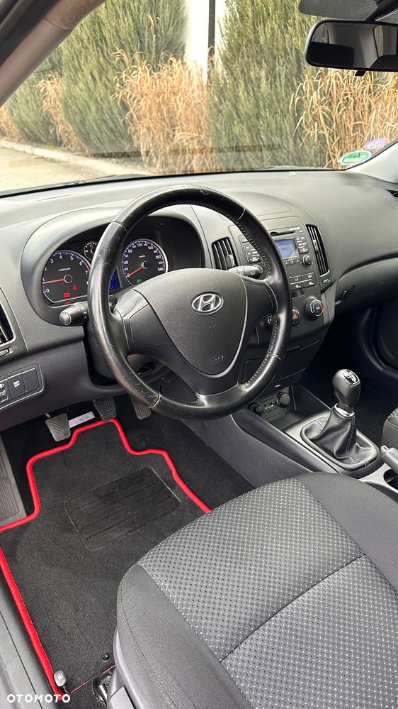 Hyundai i30 1.4 Comfort EU5 - 25