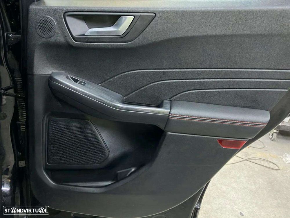 Ford Kuga 1.5 EcoBoost ST-Line - 24