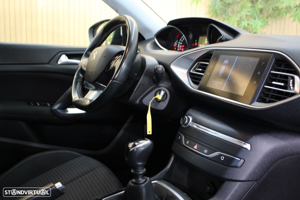 Peugeot 308 1.5 BlueHDi Active Pack - 24