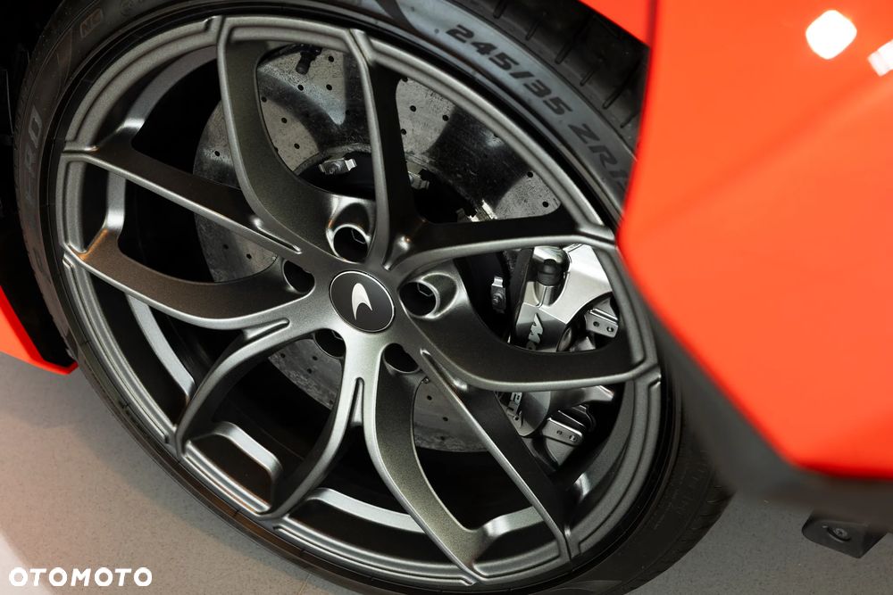 McLaren 720S Coupe - 4