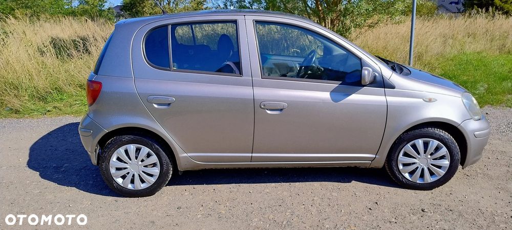 Toyota Yaris - 6