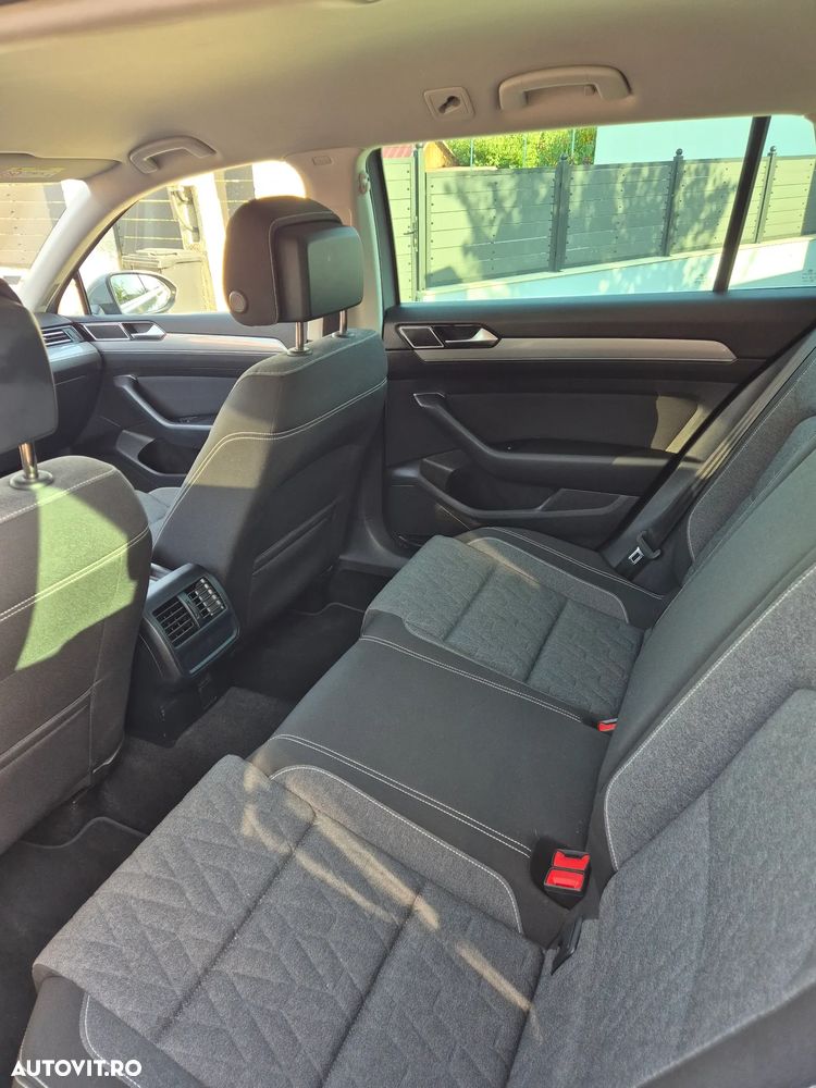 Volkswagen Passat 2.0 TDI DSG Comfortline - 13