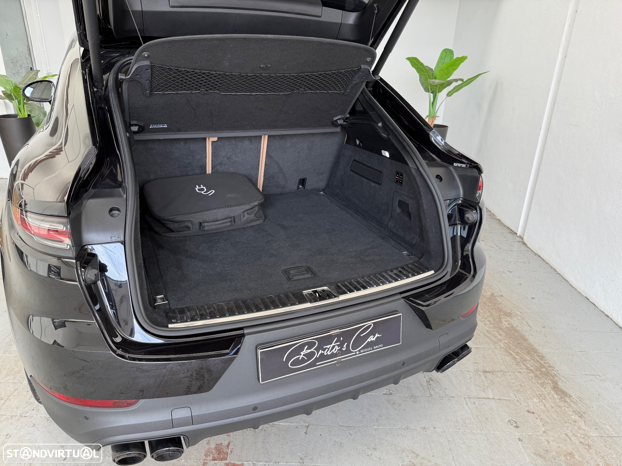 Porsche Cayenne Coupé E-Hybrid - 22