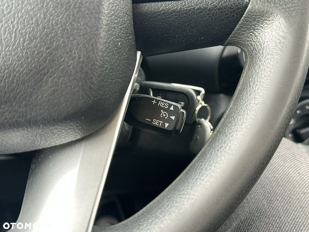 Toyota Hilux 2.4 D-4D Double Cab DLX 4x4 - 26