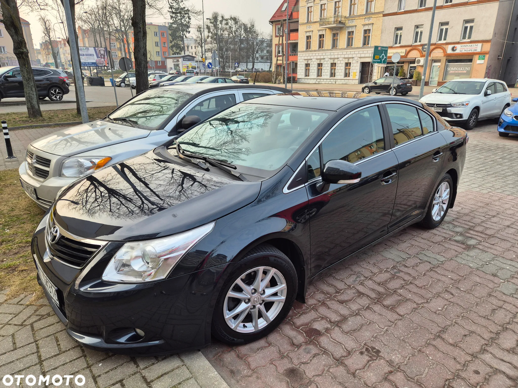 Toyota Avensis 1.8 Sol plus NAVI - 2