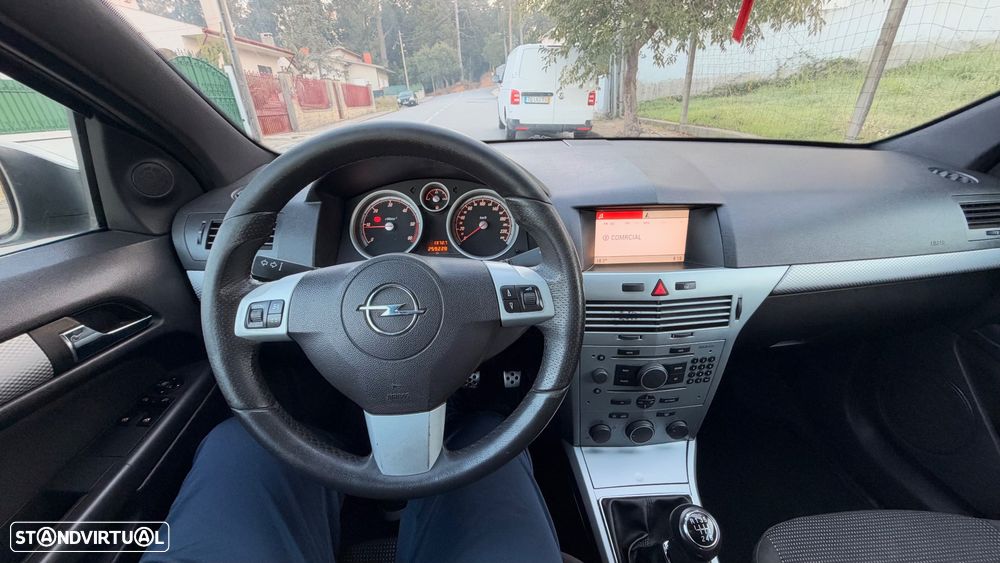Opel Astra GTC 1.3 CDTi - 9