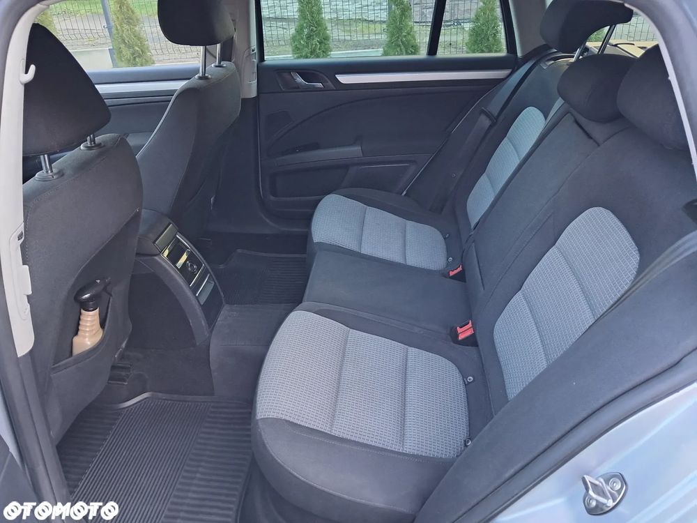 Skoda Superb 1.8 TSI Comfort DSG - 10
