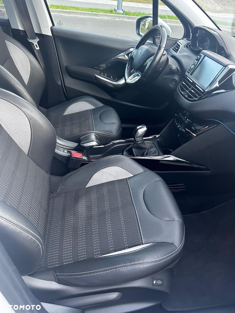 Peugeot 2008 Blue-HDi FAP 100 STOP & START Style - 9