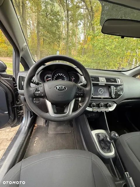 Kia Rio - 5