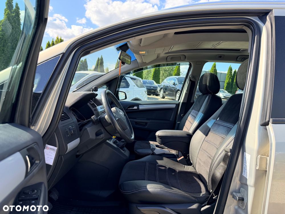 Opel Zafira 1.8 Innovation - 12