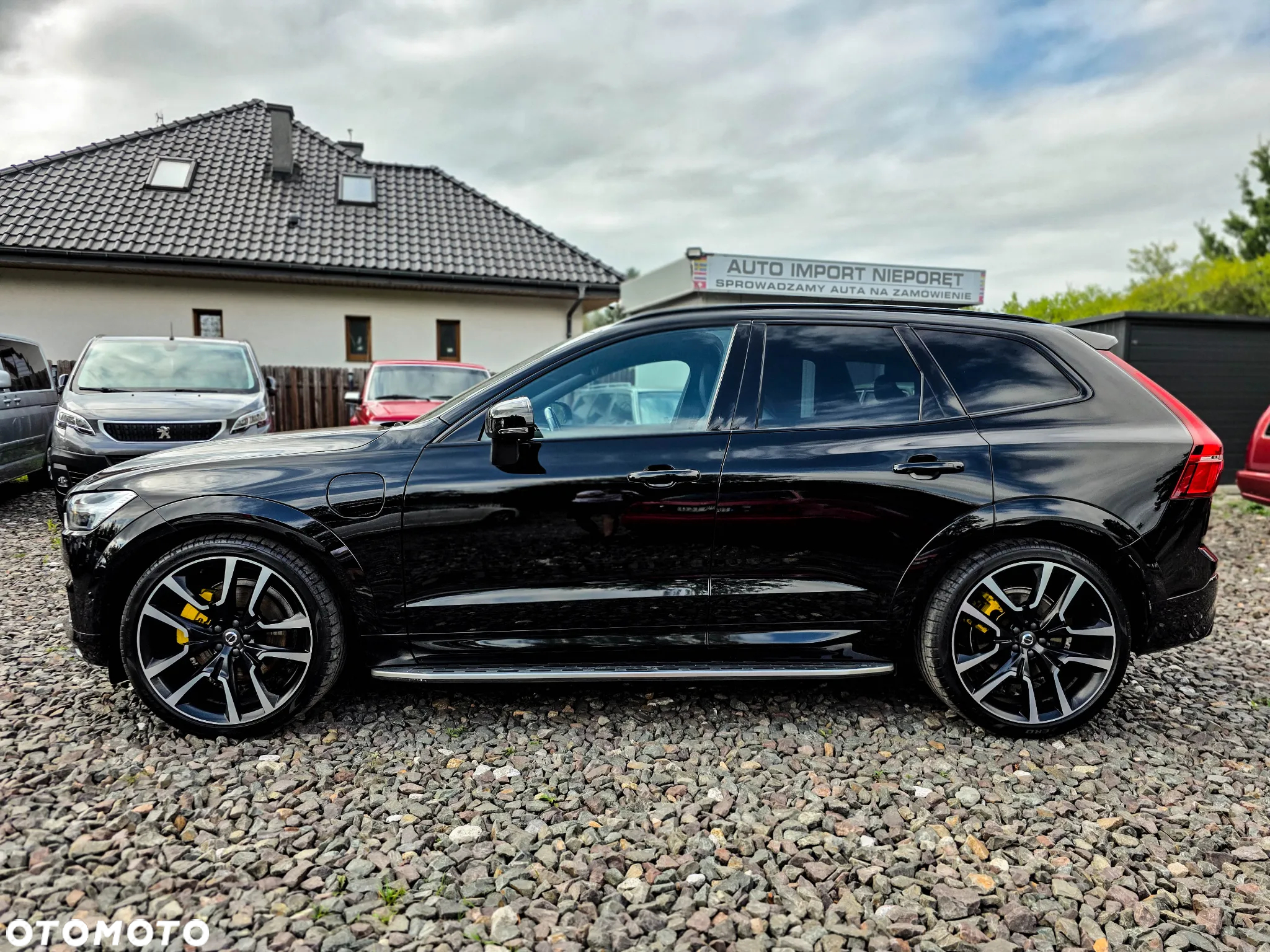 Volvo XC 60 T6 Plug-In Hybrid AWD R-Design - 4